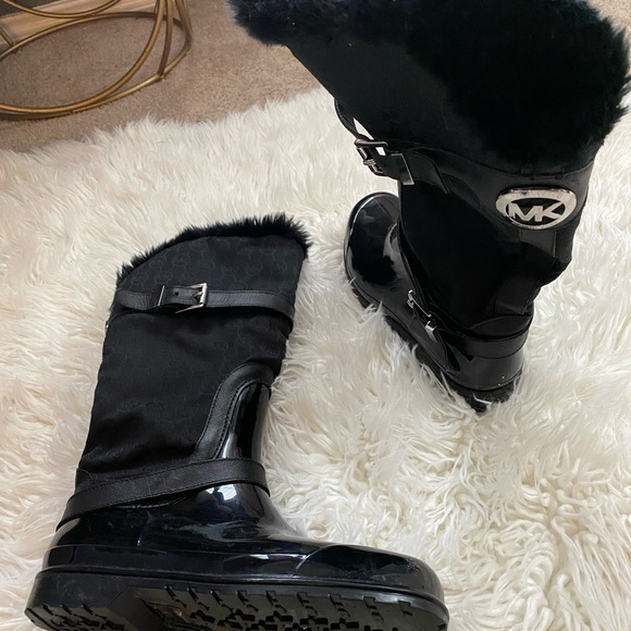 Michael Kors boot - Picture 3 of 5